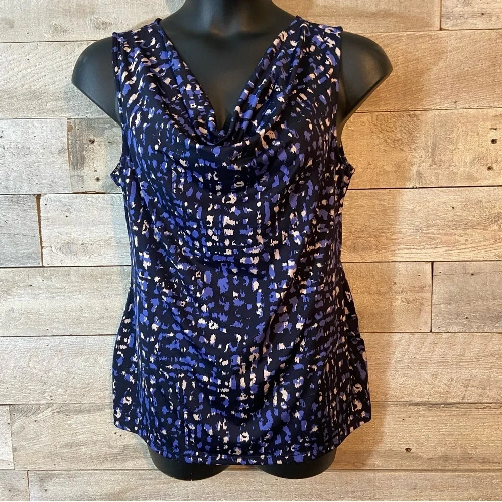 🛍️3/$30 89th & Madison blue‎ patterned  blouse in size large